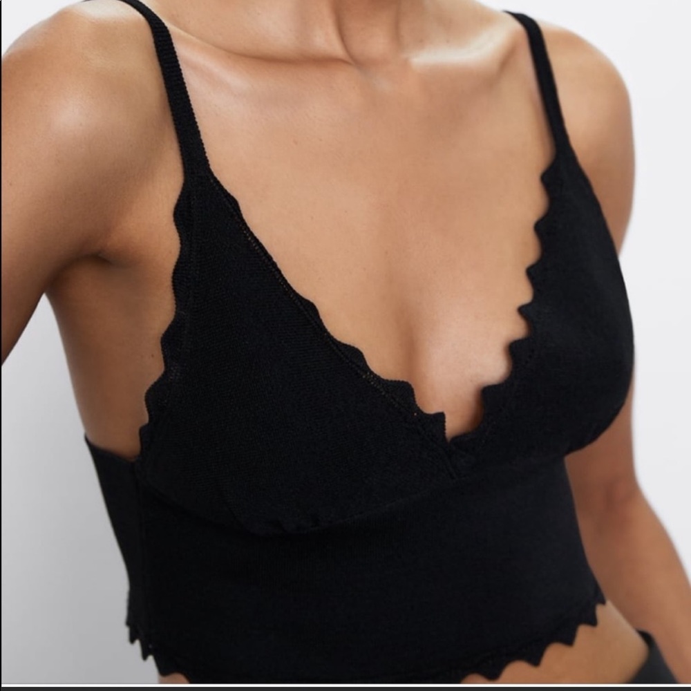 🆕 Scalloped Knit Crop Top
